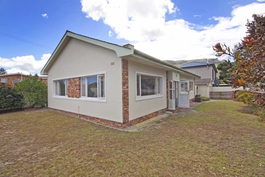 3 Bedroom Property for Sale in Fish Hoek Western Cape